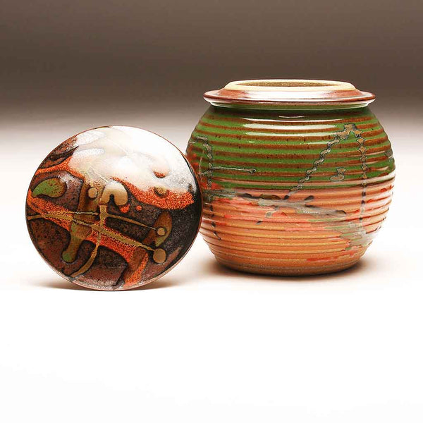 GH276 Medium Groovy Covered Jar