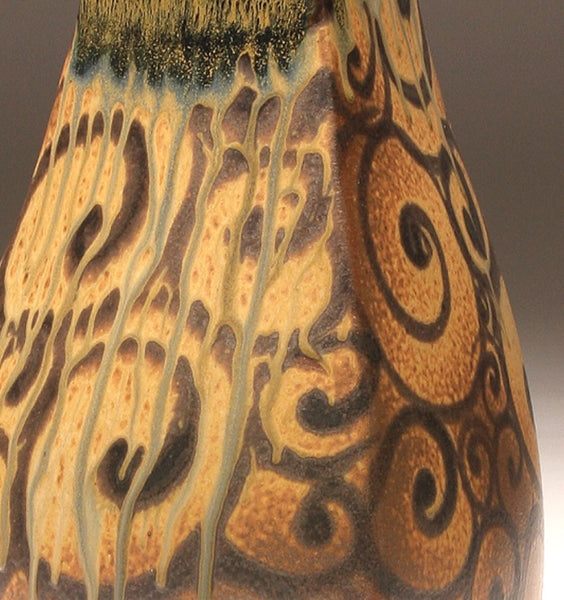 DH047 Large Spiral Tattoo Vase