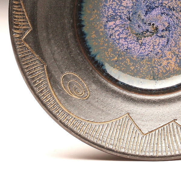GH037 Small Carved Rim Bowl