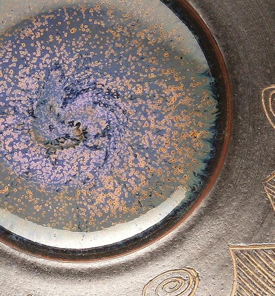 GH037 Small Carved Rim Bowl