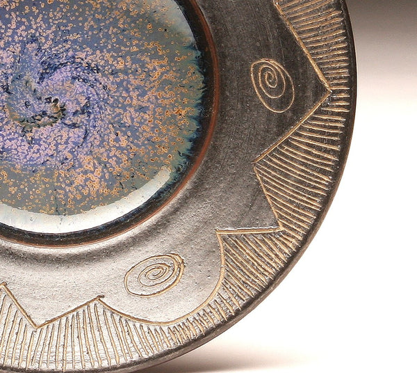 GH037 Small Carved Rim Bowl
