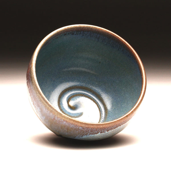 GH040 Beautiful Bowl with Spots