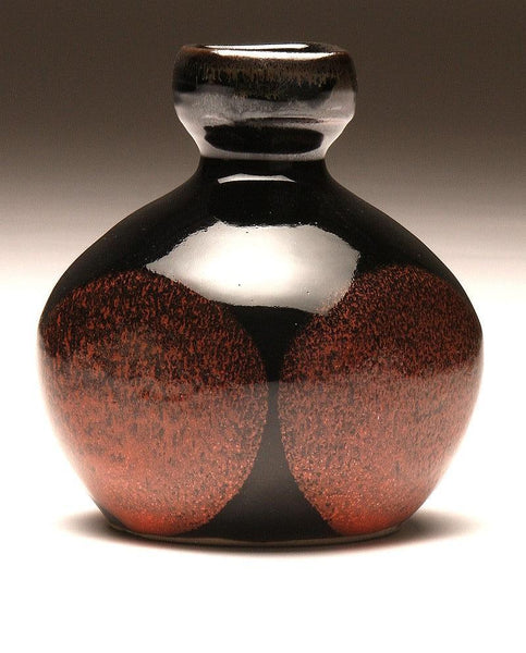 GH063 square bottle with black and red