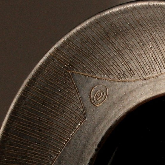 GH065 Large Flat Carved Rim Bowl