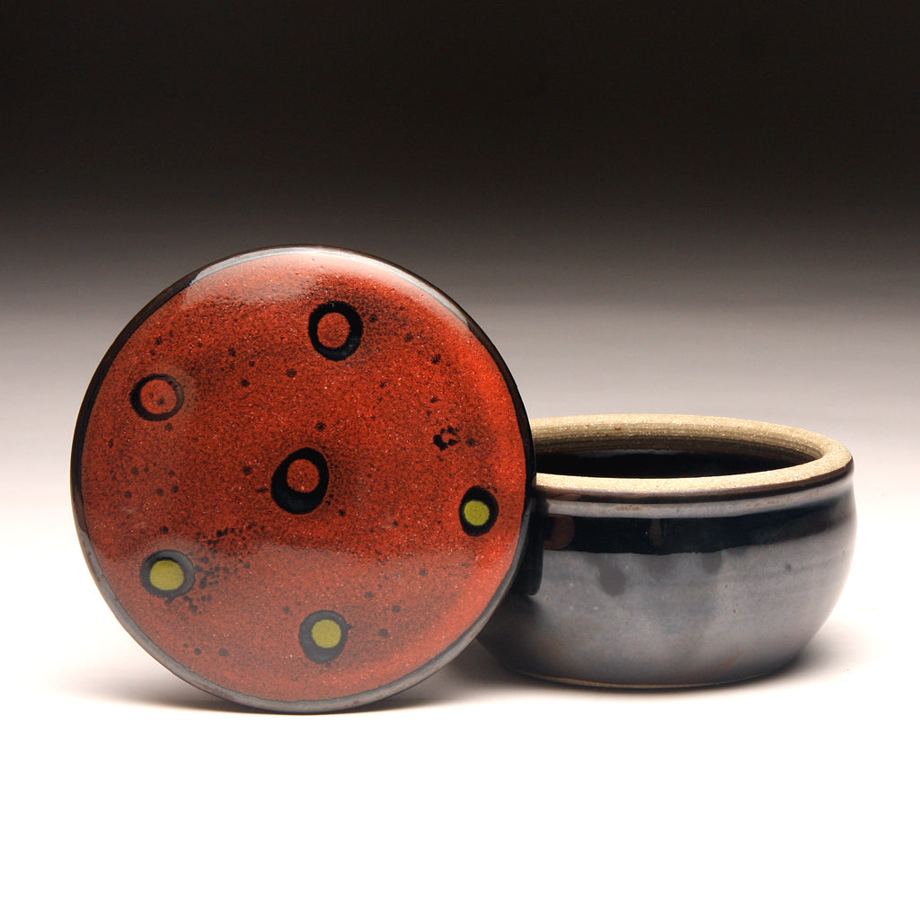 GH227 Covered box, red over tenmoku, red and chartreuse spots