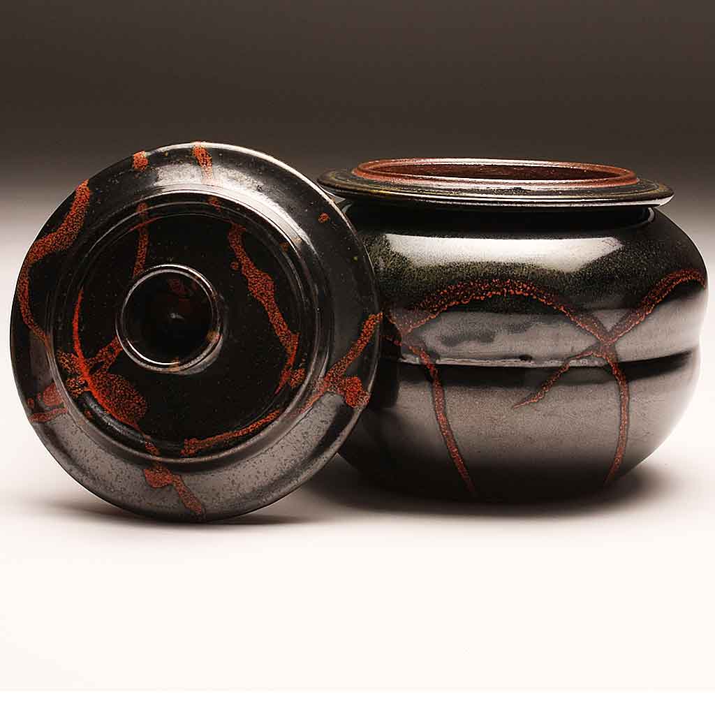 GH279 Black and Red Cookie Jar