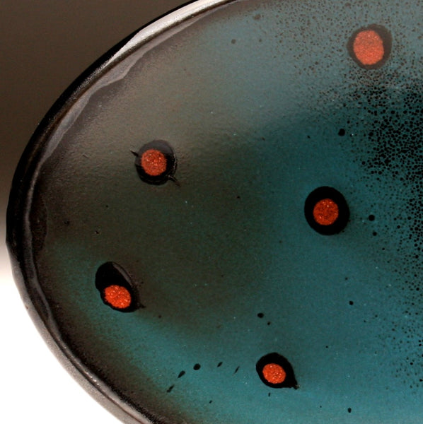 DH072 Oval Platter in Deep Teal With Spots