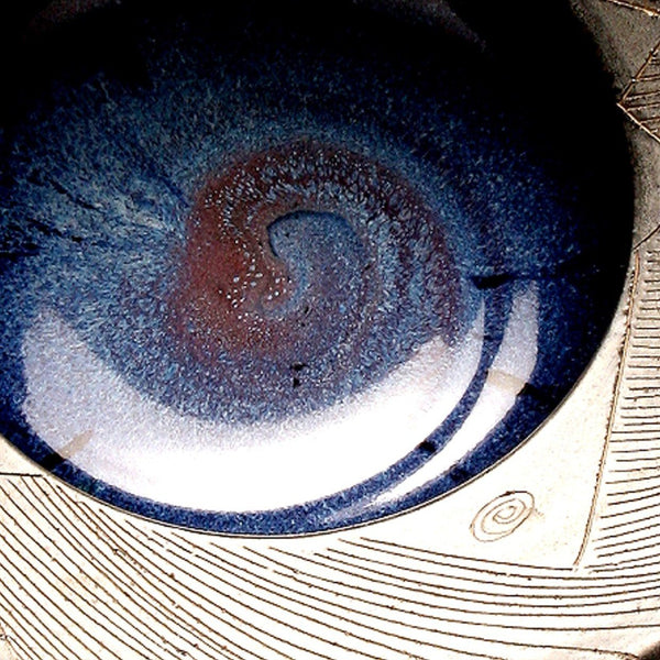 GH064 Large Flat Carved Rim Bowl